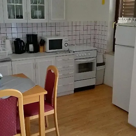 In Mit Grill Und Terrasse Und Panoramablick Novi Vinodolski