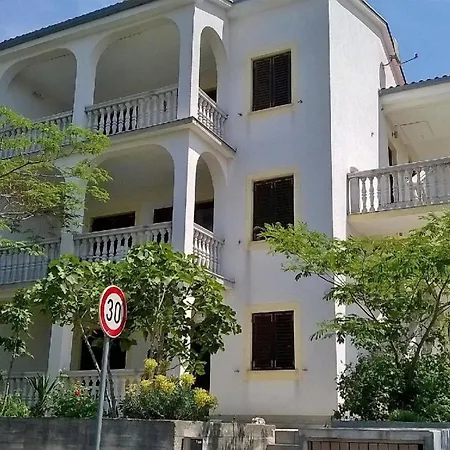 In Mit Grill Und Terrasse Und Panoramablick * Novi Vinodolski